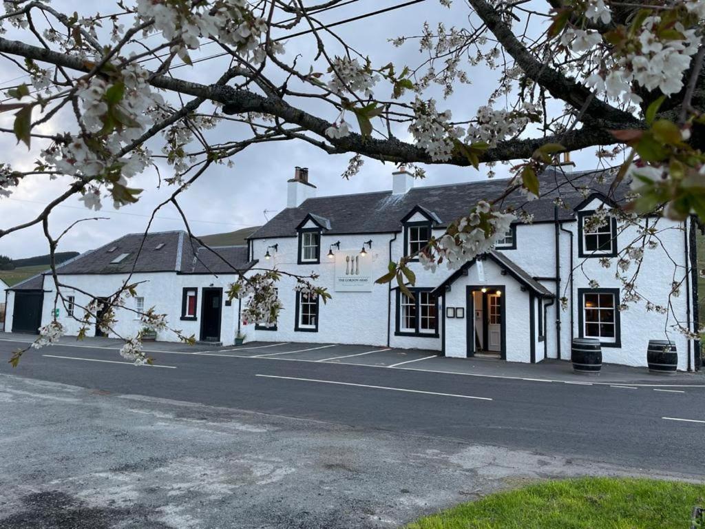 The Gordon Arms Restaurant With Rooms Yarrow Экстерьер фото
