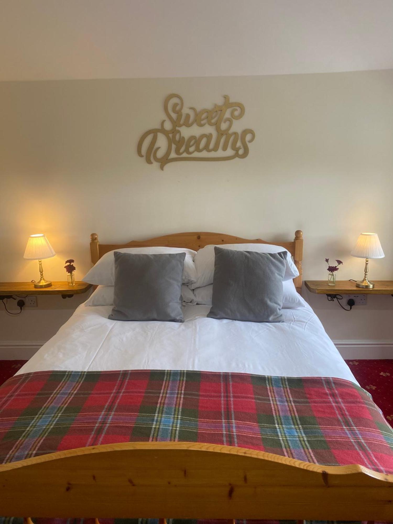 The Gordon Arms Restaurant With Rooms Yarrow Экстерьер фото