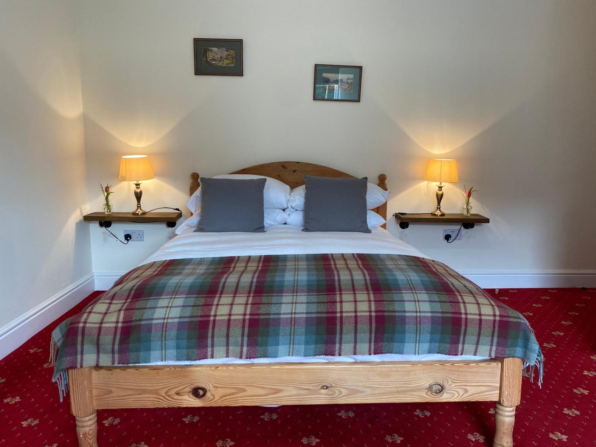The Gordon Arms Restaurant With Rooms Yarrow Экстерьер фото